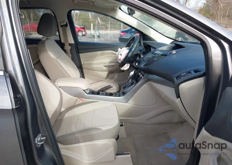 2013 Ford Escape Se z USA, uszkodzony, nr VIN 1FMCU9G94DUD92761